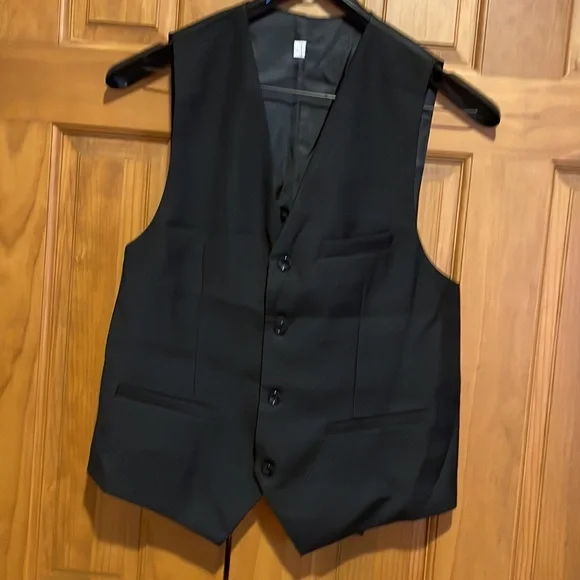 Men’s Suit jacket, pants and vest Black Wedding Church Special Occasion Medium
